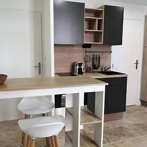 https://studio-orange-theatre.fr-provencehotel.com