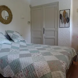 https://la-mesange-bleue-piscine-privee.fr-provencehotel.com